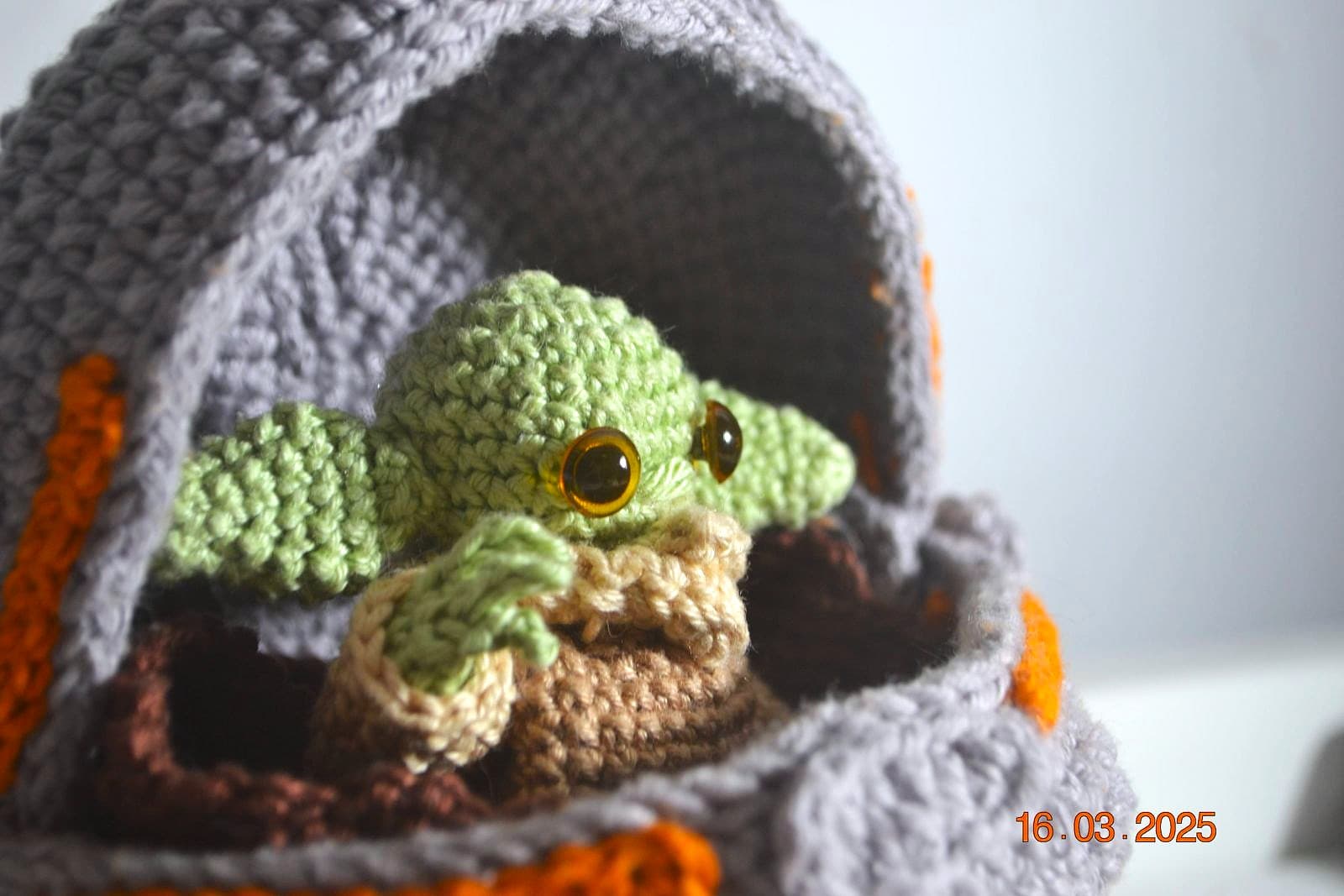 Amigurumi de Baby Yoda em crochê